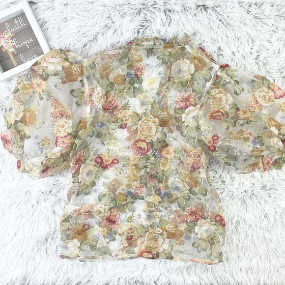 Golden Days Paris Sheer Floral Blouse ! - Picture 9 of 10